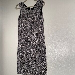 Connected Apparel Black and White Patterned Dress Size 16